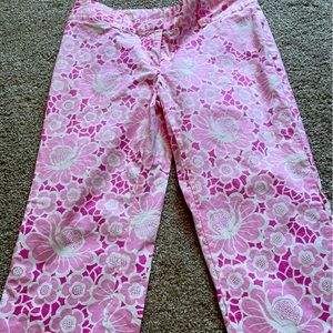 Vintage lilly Pulitzer cropped pants. Vibrant pink floral with matching tie belt